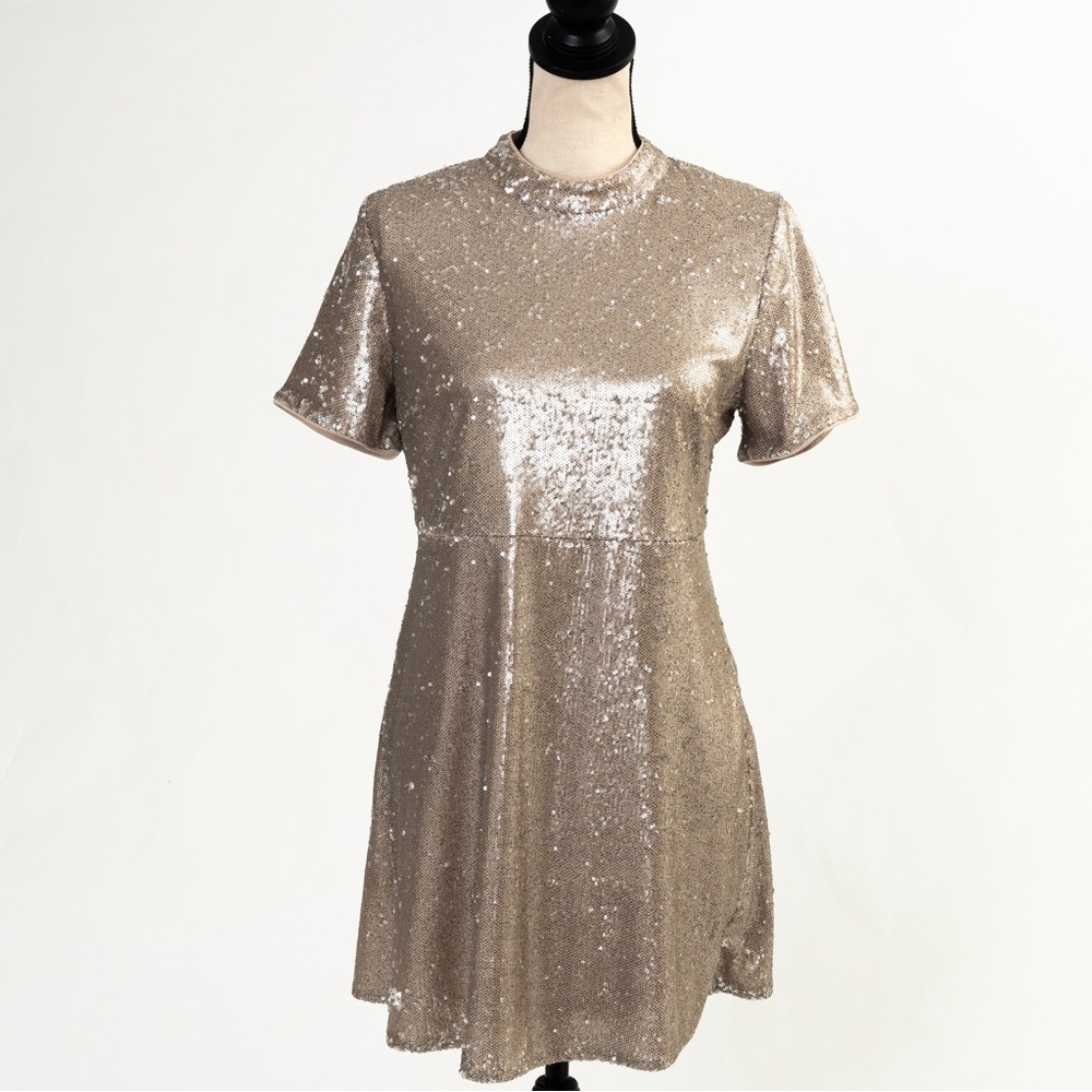 Metallic sequin cocktail dress Champagne nude Forever 21 Exclusive L